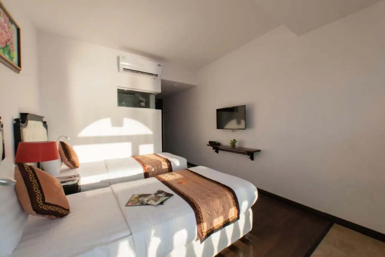 Bellevue Hotel Nha Trang 3*,  Vietnam
